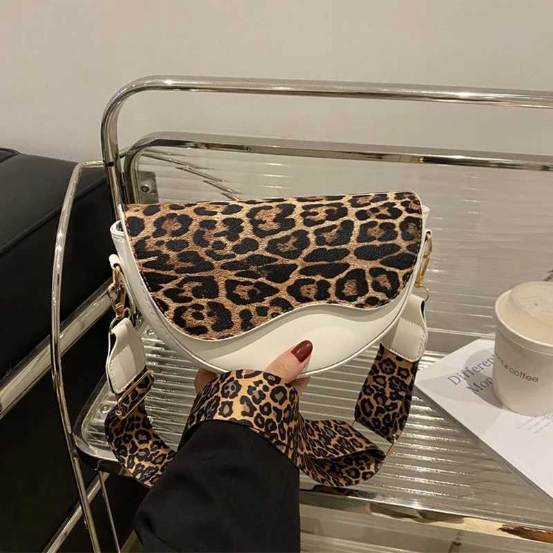 Womens wide shoulder strap printed cross body bag fashionable designer daily shoulder bag Versatile womens handbag Y250315