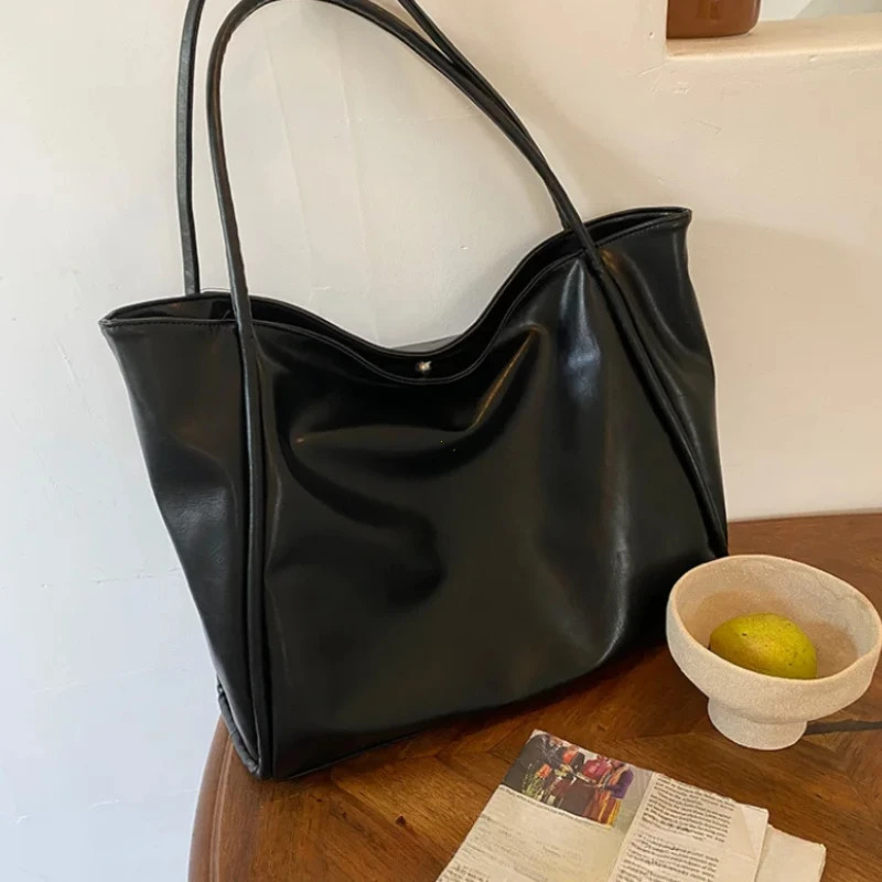 Womens portable textured handbag shoulder bag business bag large capacity niche autumn and winter handbag 250311