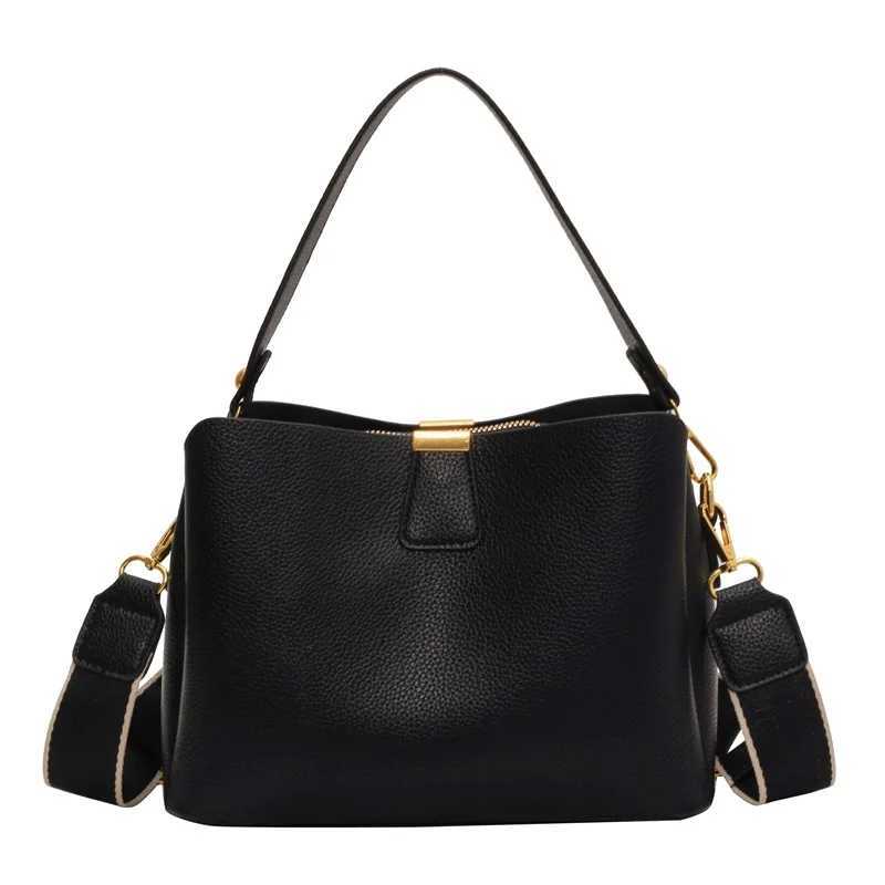 2024 New Fashion Handbags High end and Western Style Summer Paradigm Horizontal Bucket Bag Y250315