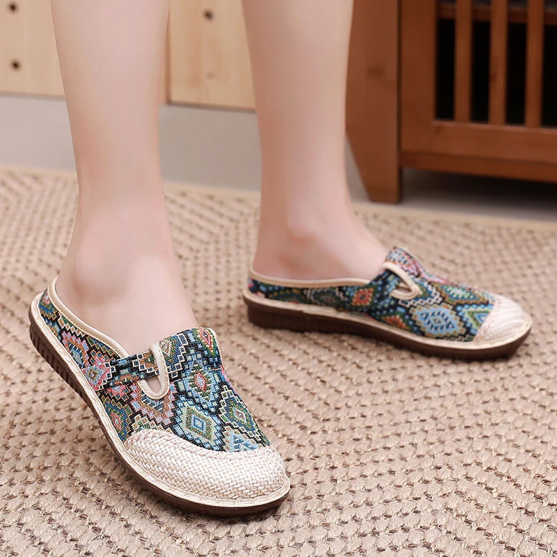 Womens Non-slip Cloth Shoes Summer Breathable Linen Sandals and Slippers Womens Outerwear Soft Bottom Baotou Slippers 250314