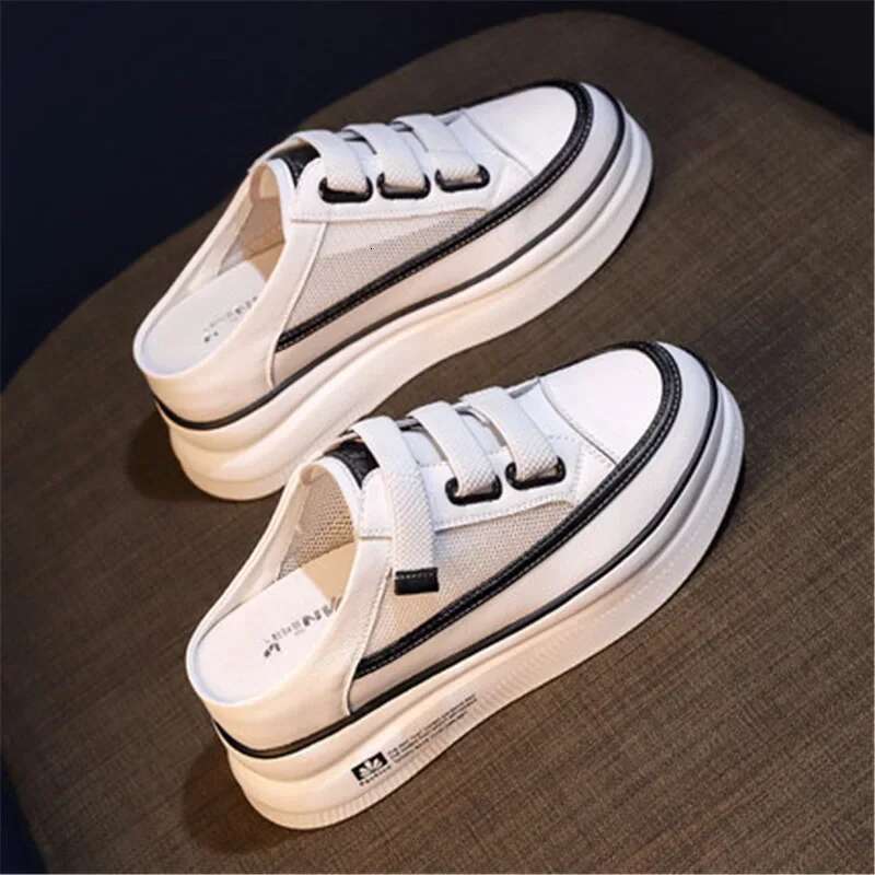 2025 New Women's Half Slippers Thick Bottom Women's Comfortable Slippers Sports Shoes Designer Fashion Mule Women's Outdoor Hiking Sand