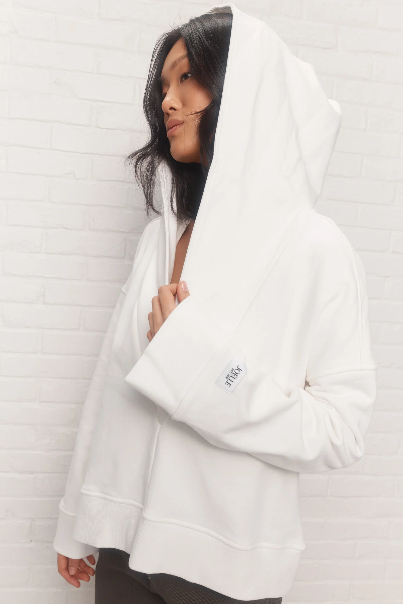 Women's Loose White Scooped Collar Hoodie with flared sleeves Hot-sale Women's Top