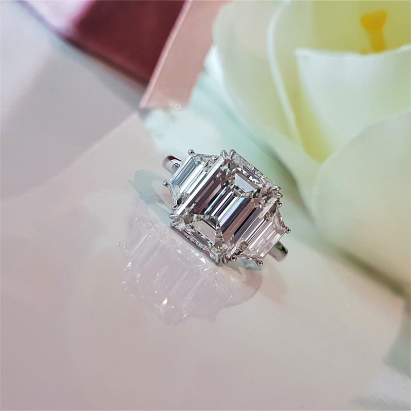 Jewelry 3.0 Carat Emerald Cut Lab Grown Diamond Square Engagement Ring IGI Certified Trapezoid Cut Side Lab Diamonds 0.20 Carats Each 14K Solid Gold R