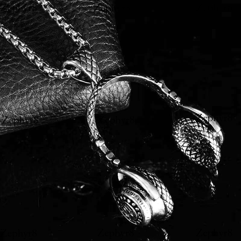2025 New model Hot Sale Punk Rock Personalized Music Earphone Stainless Steel Necklace for Men Boyfriend Gift