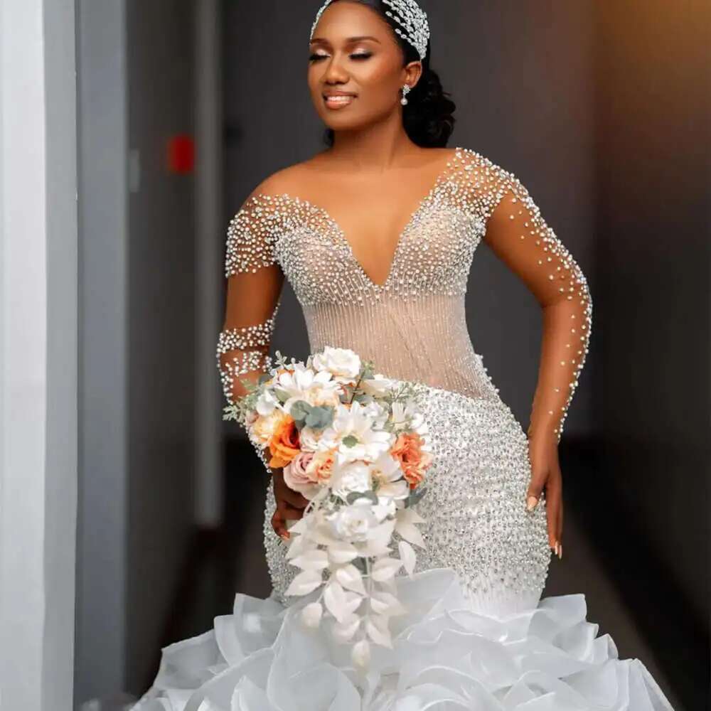 Custom Spoon Neck Shiny Pearls Beads For Long Sleeves Removable Layered Skirt Wedding Dress