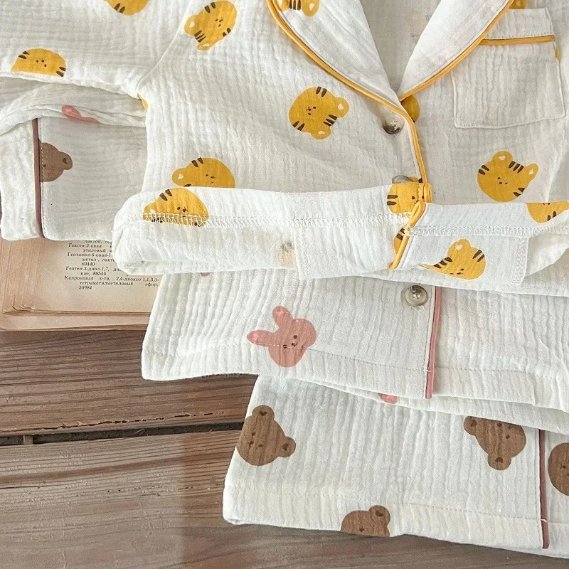 Baby pajamas 0-3 year old born boys and girls long sleeved cartoon animal printed cotton pajamas set family clothing lounge set 250314