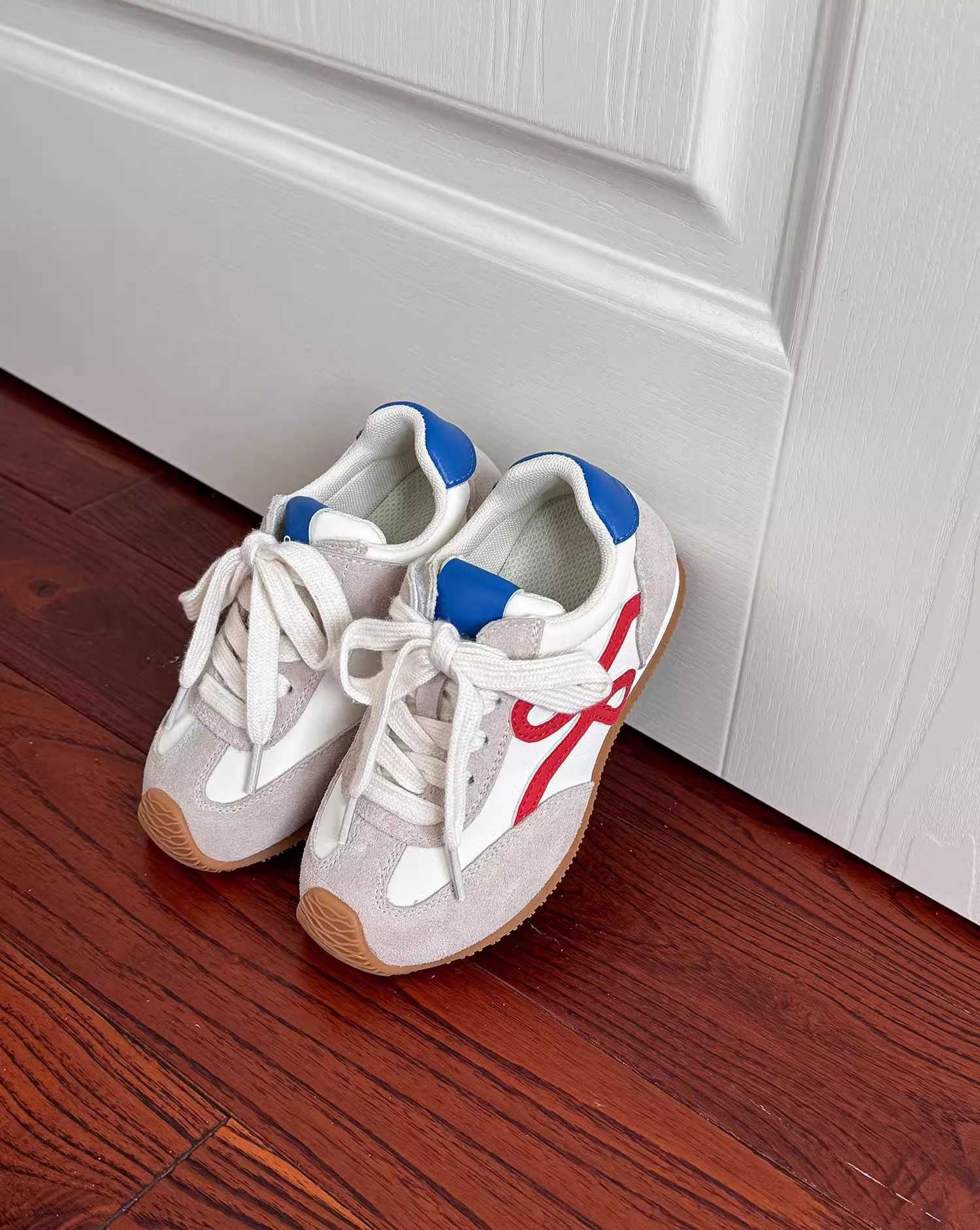 Athletic Outdoor Kandi Cat Childrens Forrest Gump Shoes Trendy Brand 2025 SpringSummer New Collection for Boys and Girls Soft soled German Training Sh