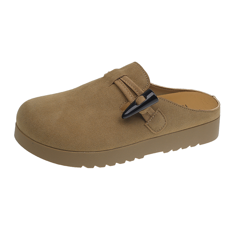 Stylish Women's Slip-On Slippers - Versatile Design with Soft Soles for All Seasons