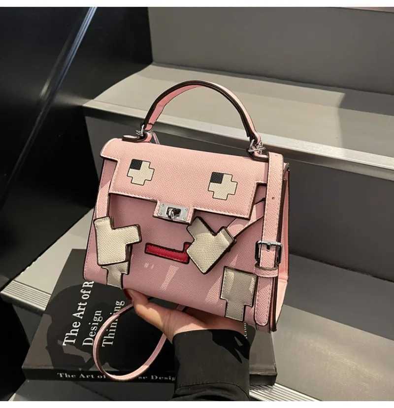 Retro Chic Leather Crossbody Bag - Vintage-Inspired Clutch With Gold Letter Multipurpose Casual Commuter Design Y250315