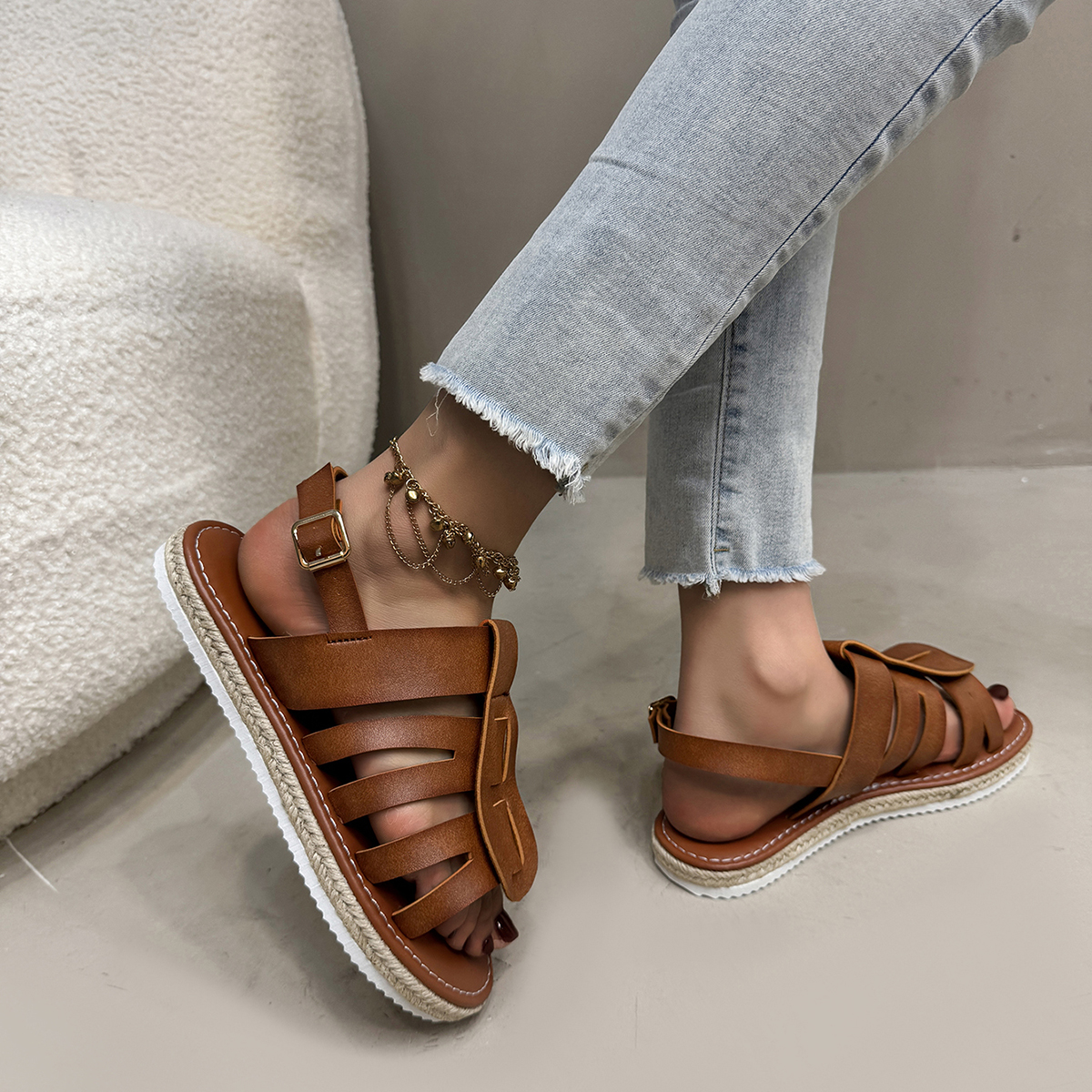 Chic Women's Casual Flat Sandals with Open Toes - Ideal for Warm Weather Ease