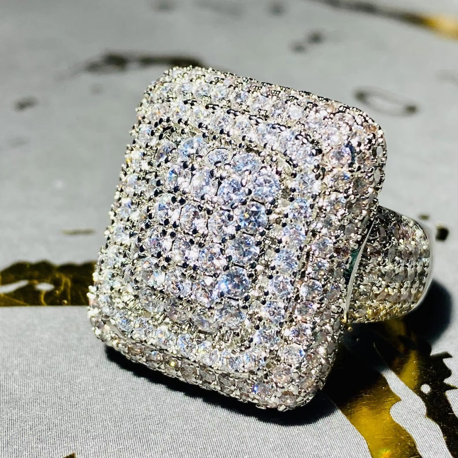 Luxury Style High End Jewelry Buss Down 925 Silver VVS Moissanite Diamond Mans Ring for Sale