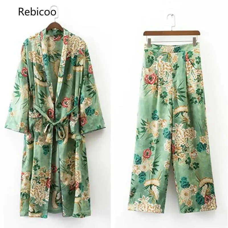 Womens casual floral print sports jacket 2piece set Vneck raincoat loose sleepwear jacketTrousers 250313