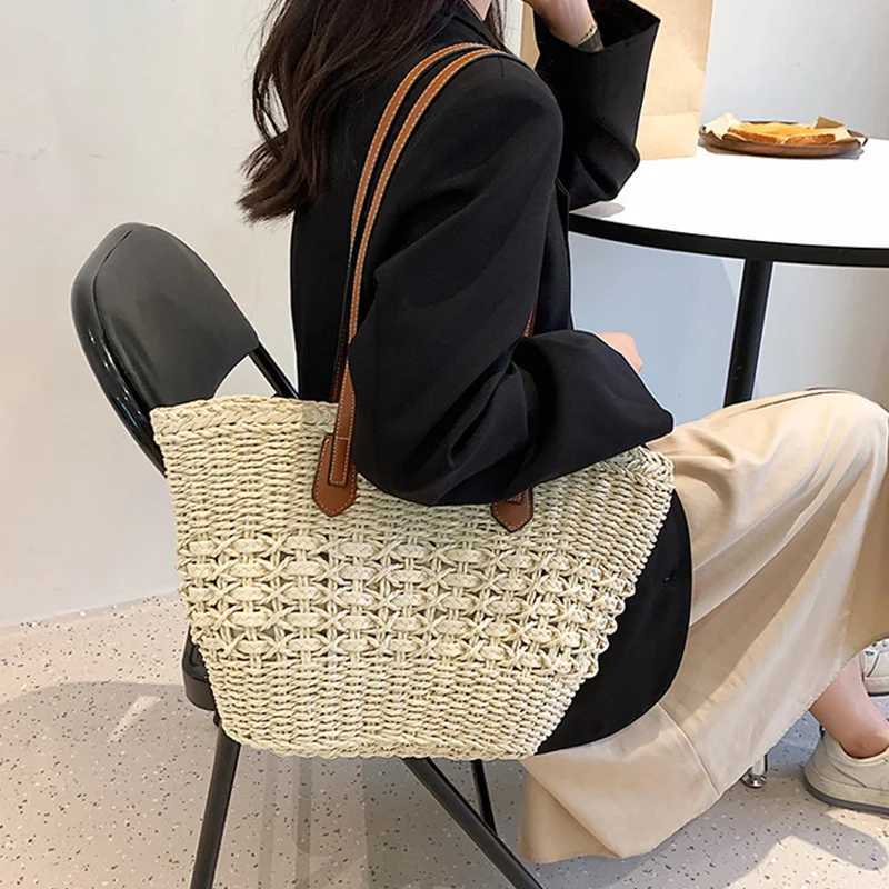 Knitted Womens Bohemian Shoulder Bag 2023 Spring/Summer Beach Str Handbag Casual Womens Travel Shopping Bag Y250315