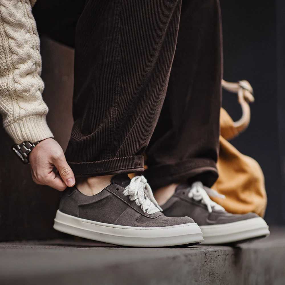 Maden retro platform sports shoes mens spring low top short and chubby sole lace upper casual sliding and height increasing board shoes Y250315