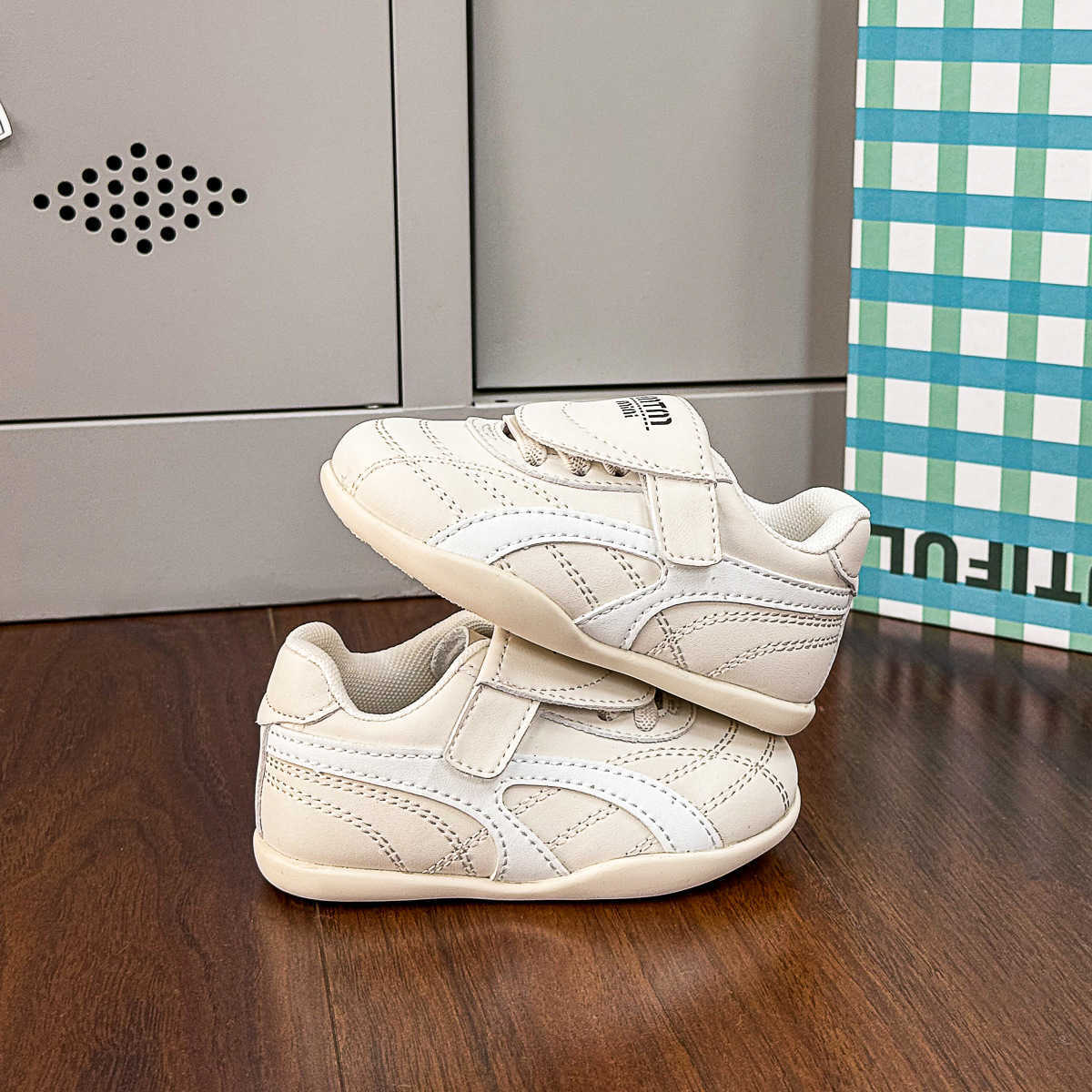 Athletic Outdoor Baby board shoes 2025 Spring and Autumn style childrens sports shoes flip up casual shoes for boys and girls baby soft soled walking 
