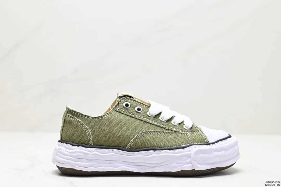 Newcomer Canvas Skateboarding Shoes Womens Ice Cream Plataflom Young Student Fashion Outdoor Green Sports Shoes Y250315