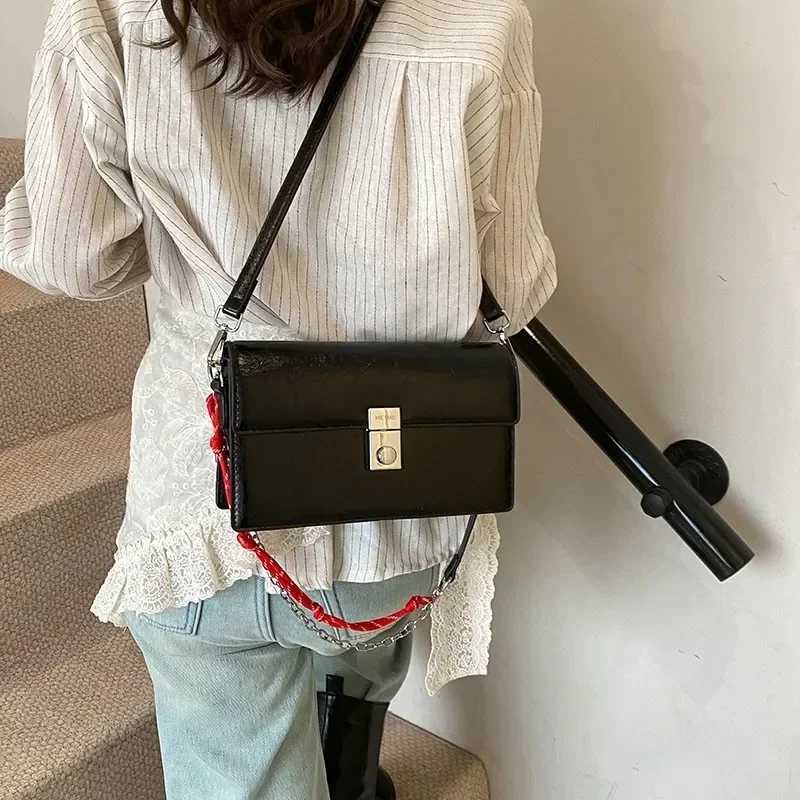 2025 Fashionable Solid Color Commuter Crossbody Bag - Luxury Leather Tote With Minimalist Vintage Parisian Charm Y250315