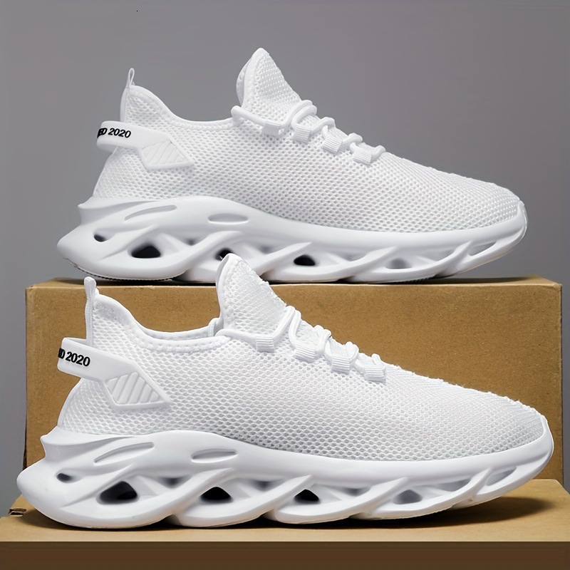 Men Mesh Sneakers 2025 New Fashion Lightweight Breathable Running Shoes Youth Big Size Designer Shoes