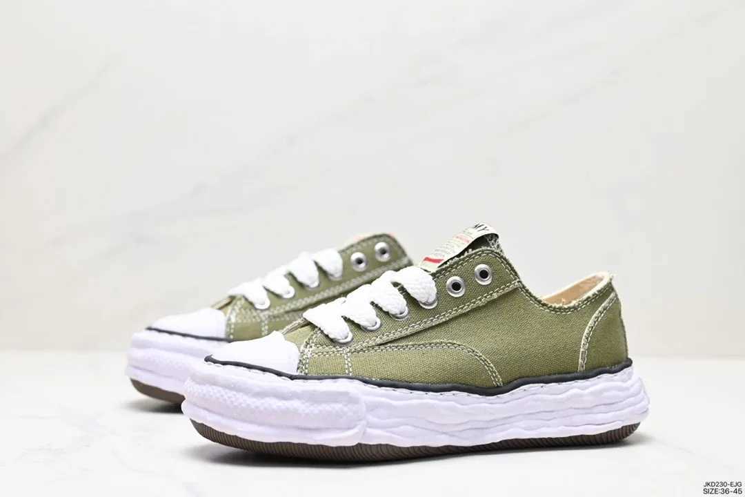 Newcomer Canvas Skateboarding Shoes Womens Ice Cream Plataflom Young Student Fashion Outdoor Green Sports Shoes Y250315