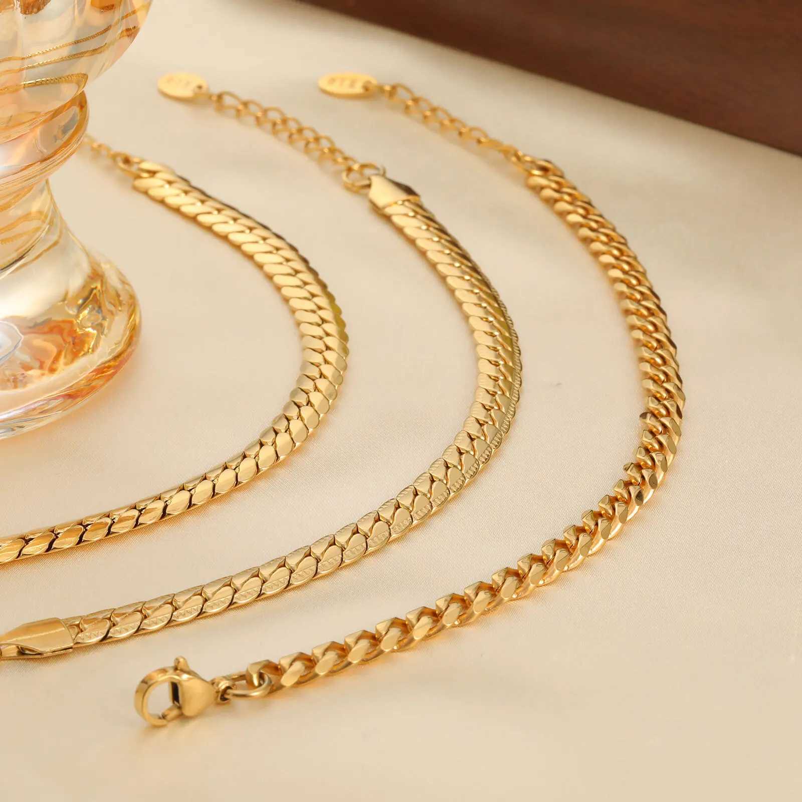 18k gold-plated Cuban chain bracelet stainless steel wrist chain bracelet stackable jewelry braceletXJ250315