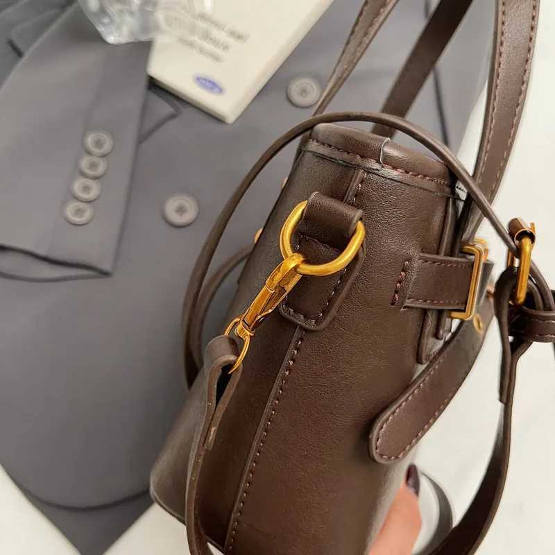 Vintage niche suede womens bag lightweight luxury Versatile Crossbody handbag fashionable bucket bag Y250315