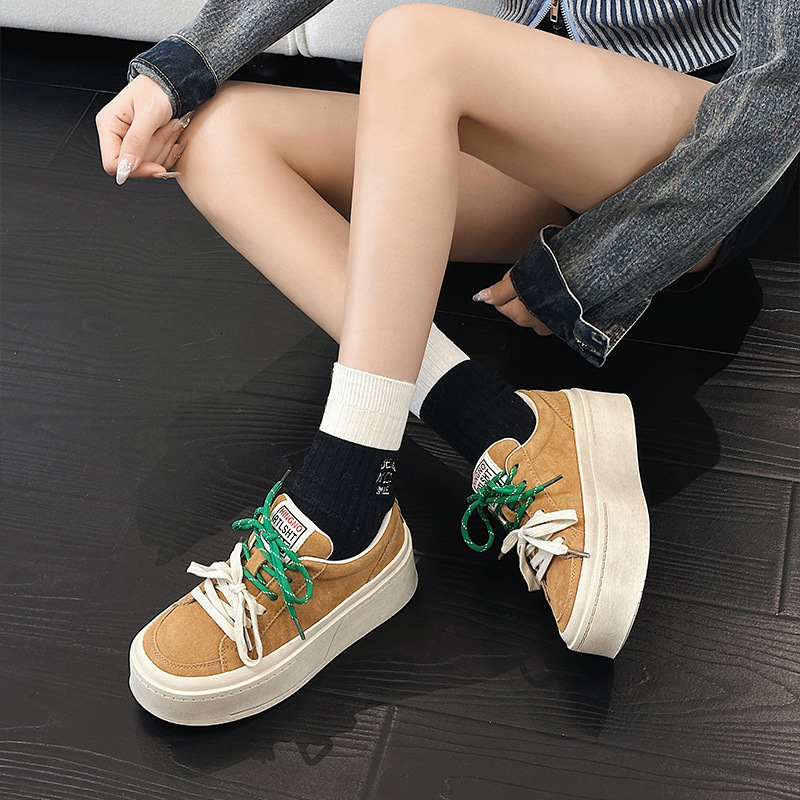 Thick soled board 2025 spring new two tone lace up bread shoes, leather small height casual shoes ddmypanda
