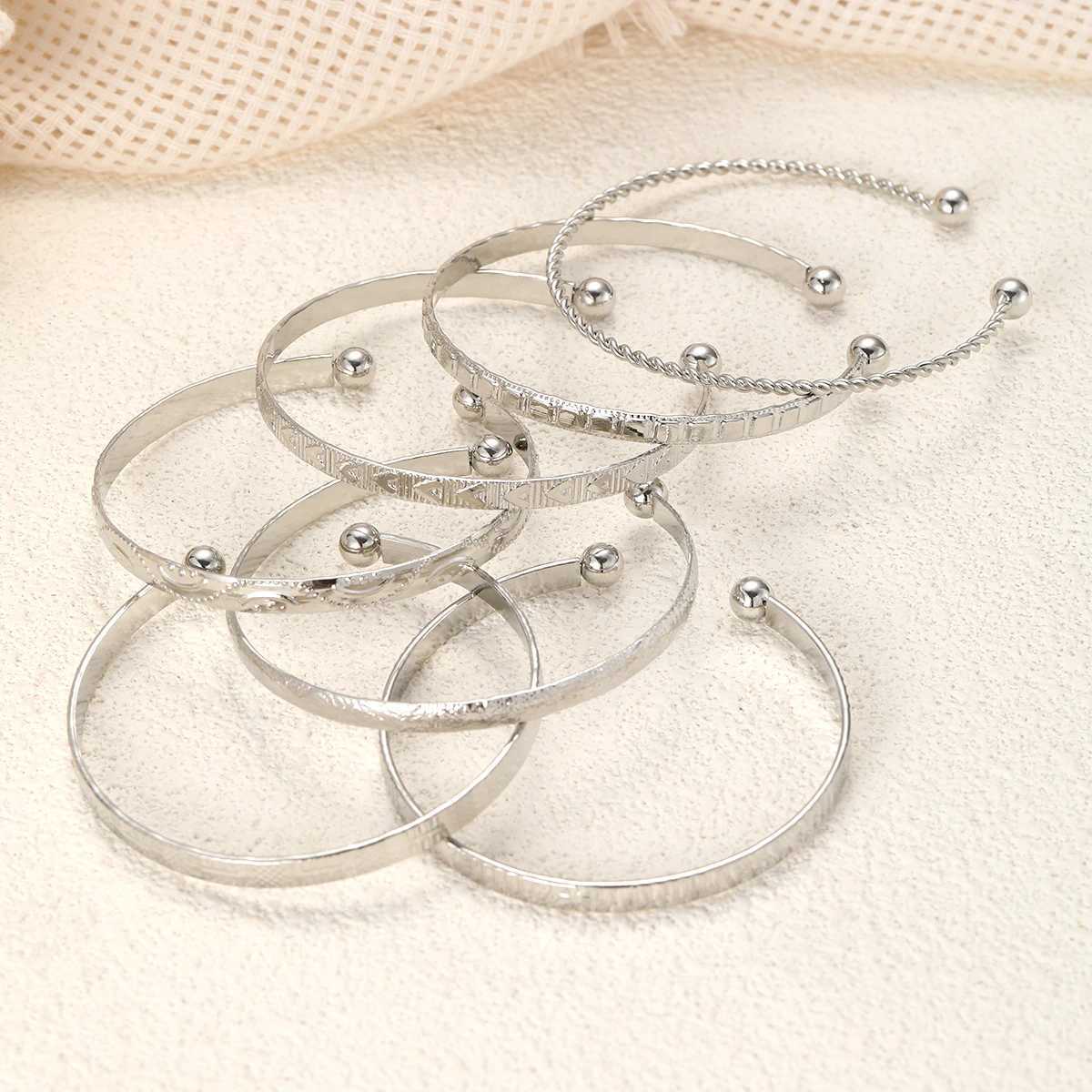 7 pieces/set Retro Elegant Diamond Heart Twisted Design Bracelet Gold Smooth Bracelet Set Female Charm Jewelry GiftXJ250315