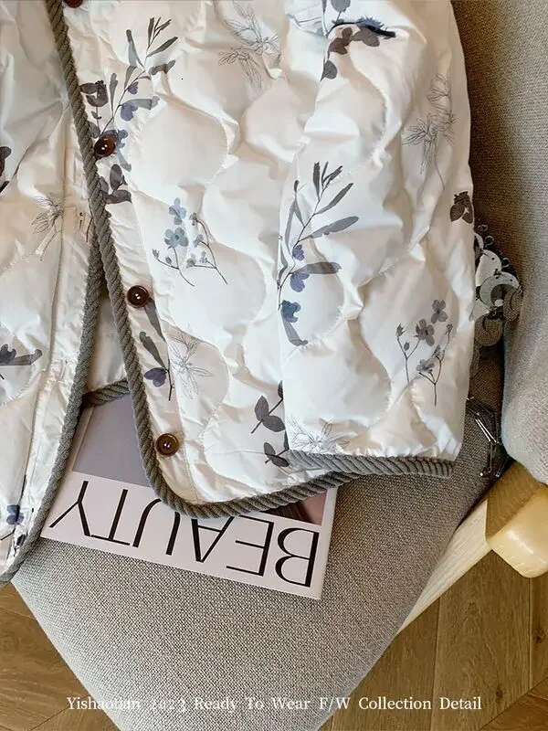 Stylish Jacket With Beautiful Ral Print, Korean Streetwear, Winter