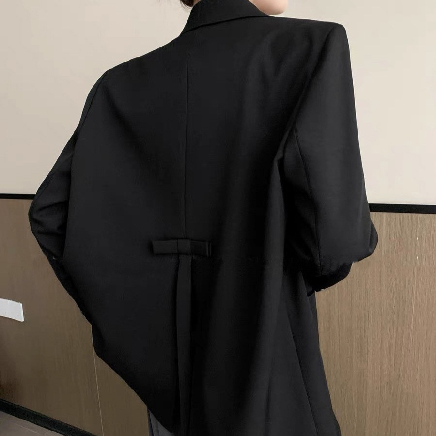 K313Spring/Autumn Commuting Outfit in Hong Kong Style - Sleek Gray and Black Design 2025