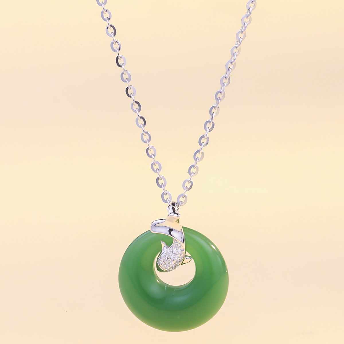 S925 Silver Necklace Women's Japanese And Korean Fashion Emerald Whale Safe Buckle Necklace Minority Natural Chalmedony Clavicle Chain Jewelry