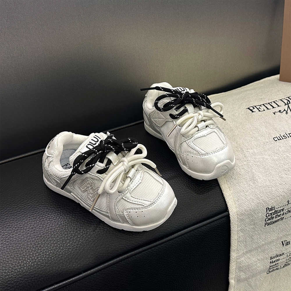 Athletic Outdoor Childrens sports shoes autumn new 2025 boys fashionable casual shoes girls soft soled running shoes mid to large childrens trendy sho