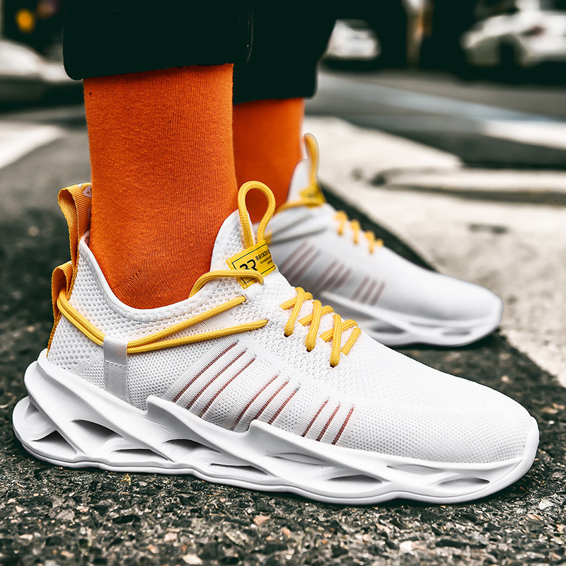 Men's Mesh Sneakers 2025 New Fashion Lightweight Breathable Mesh Running Shoes Women Youth Plus Size Designer Shoes