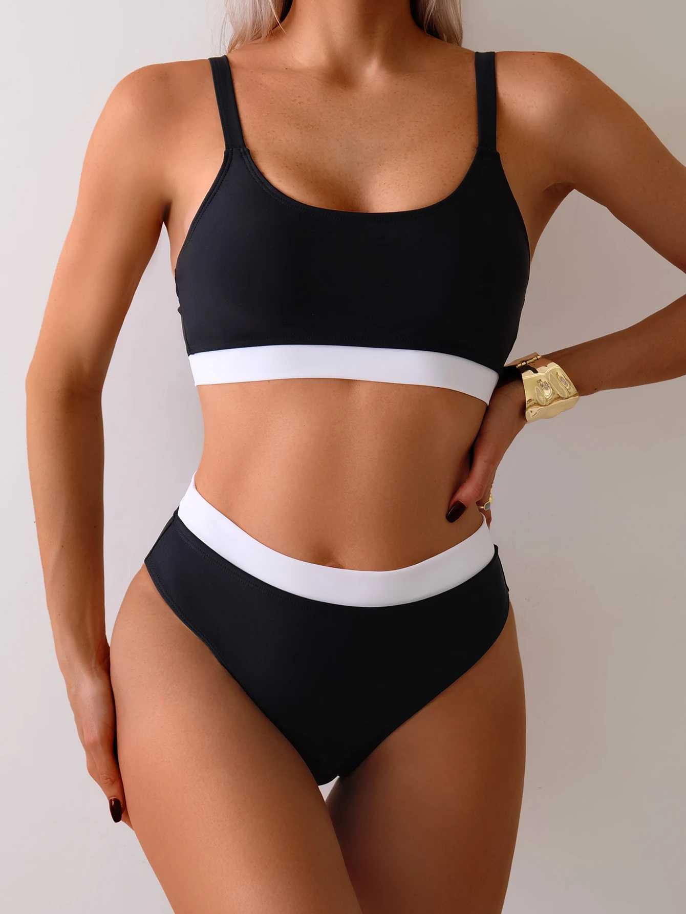 2025 Roman and American New Fashion Swimsuit Solid Color Black and White Splicing Swimsuit Sexy Cross disciplinary Womens WearXJ250315