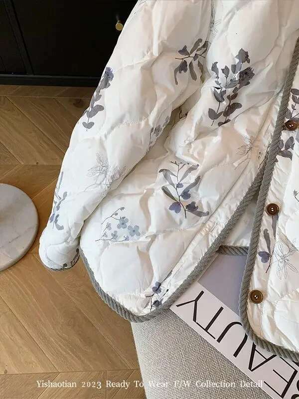 Stylish Jacket With Beautiful Ral Print, Korean Streetwear, Winter