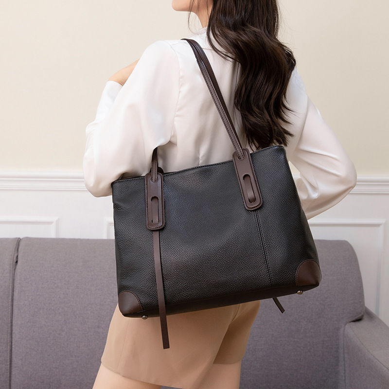 Tote 2024 New Fashion Women's One Shoulder Capacity Trendy High End Japanese And Korean Soft Leather Large Commuter Bag