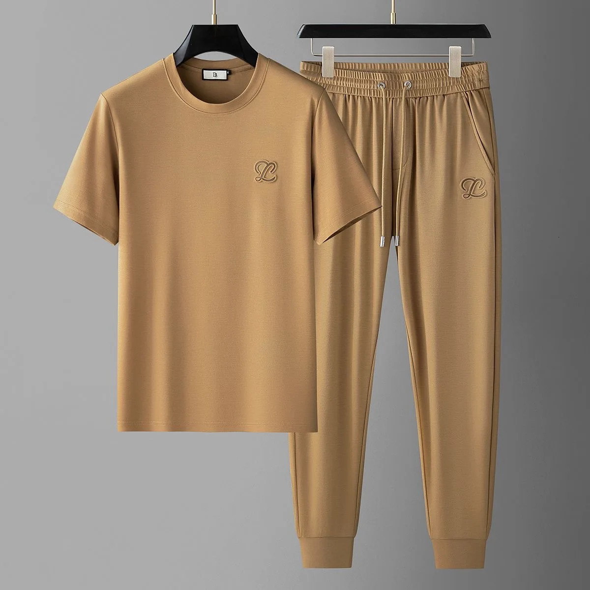 Summer Fashion High-end Short-Sleeved T-shirt Sports Suit Mens Casual Comfort Breathable Large Size Two-Piece Set 4XL 250314
