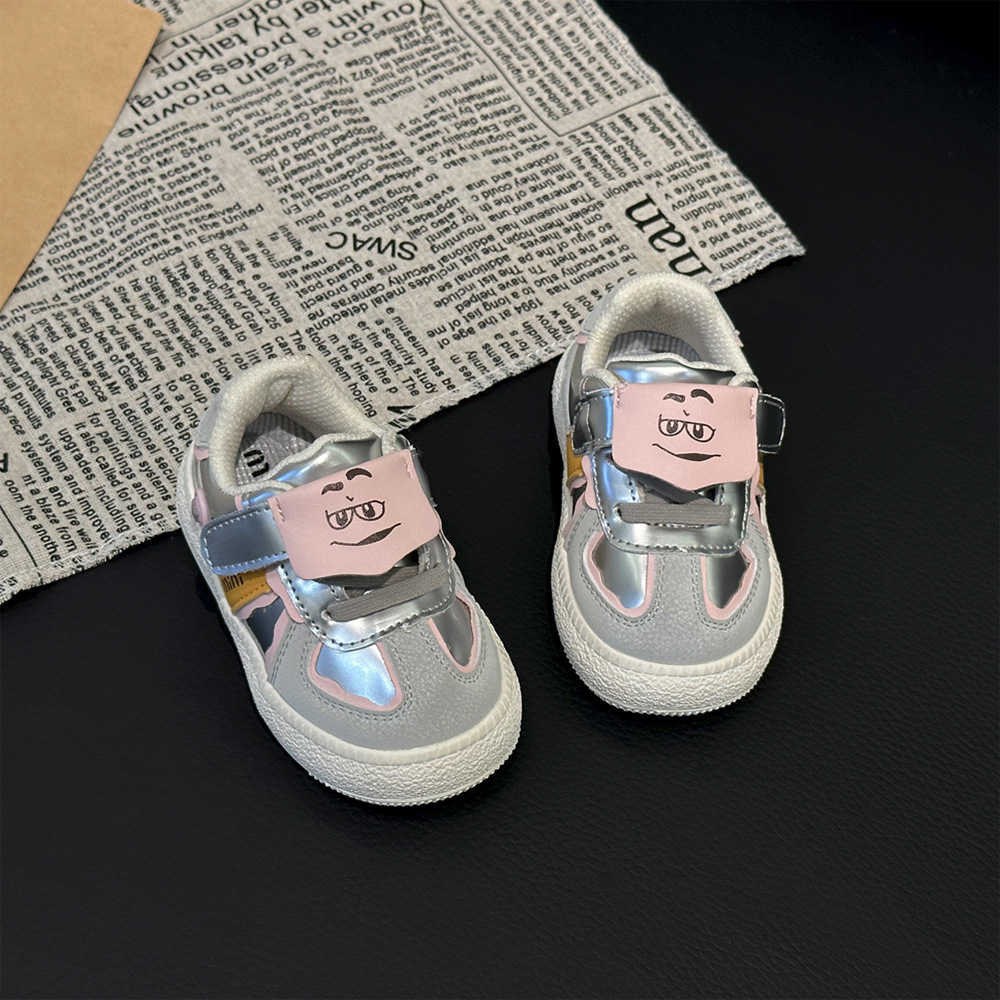 Athletic Outdoor Girls board shoes spring and autumn styles childrens casual shoes boys moral training shoes children aged 13 baby soft soled walking 