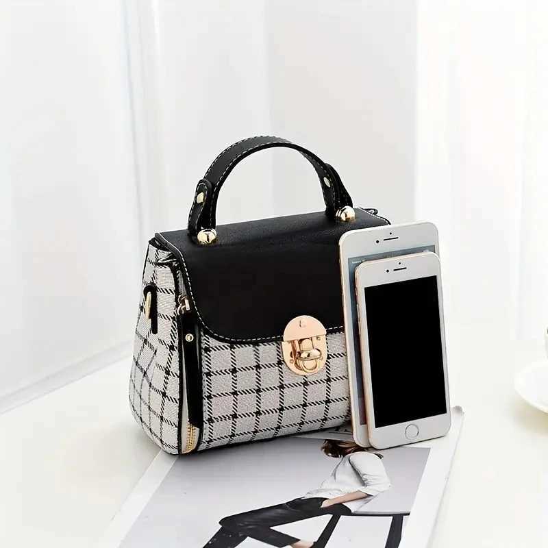 Womens Fashion Flip Shoulder Bag PU Leather Cross Body Bag Simple Graphic Designer Messenger Bag Small Wallet and Handbag Y250315