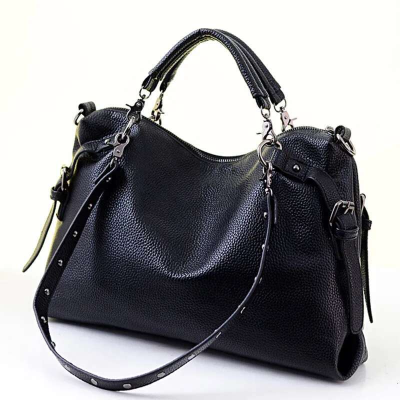 2025 new rivet women's PU leather designer fashion cowhide women's crossbody bag shoulder bag large bag2