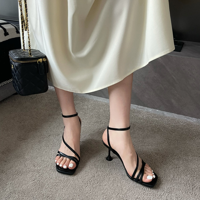 Feng Lu Toe Square Head High Roman Sandals for Women's Spring/Summer 2024 New Fashion Slim Heel Buckle Shoes ddmypanda