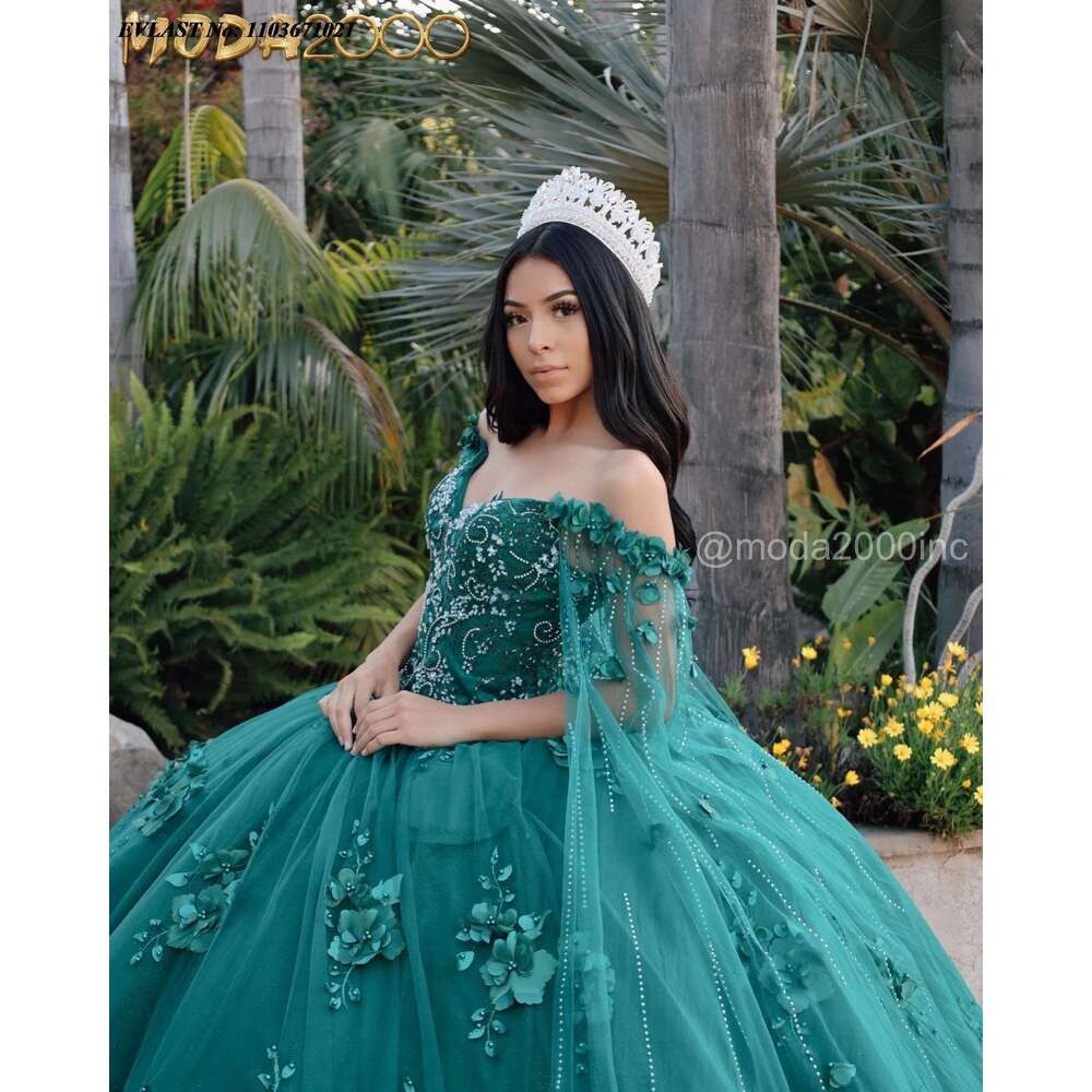 2025 Customized Green Quinnceanera Ball Gown 3D ral Applique Beading Cape Corset Sweet 16 Dresses 15 Years quinceanera