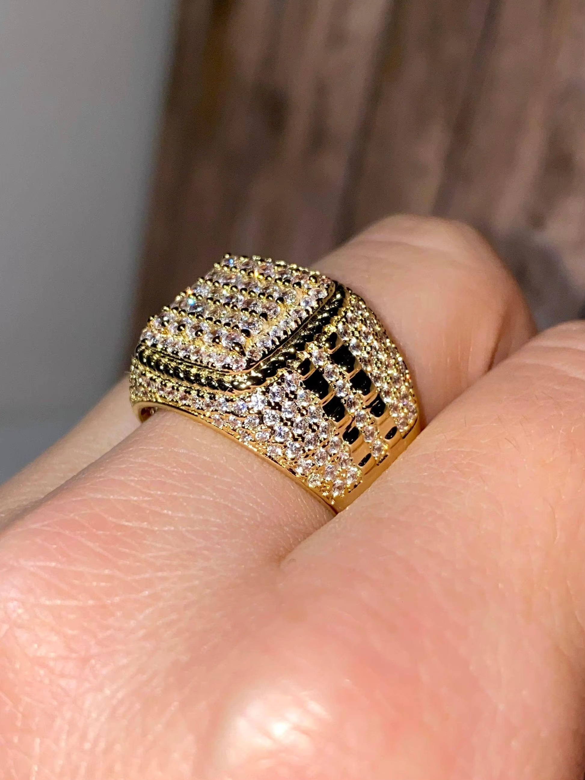 Mens Luxury Costume Jewelry Trendy Hip Hop Ring Full Diamond Rounded Alphabet 10K 14K 18K Gold Lab Grown Ice VVS Moissanite