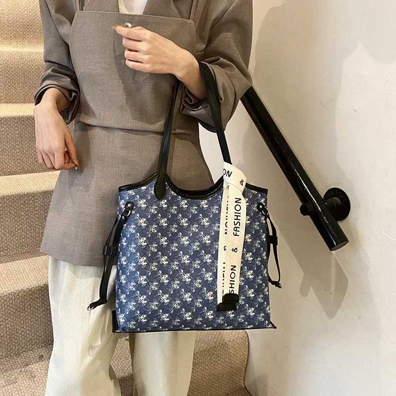 Elegant Leather Clutch Bag For Women - Vintage Inspired Crossbody Purse With Minimalist Parisian Design Y250315