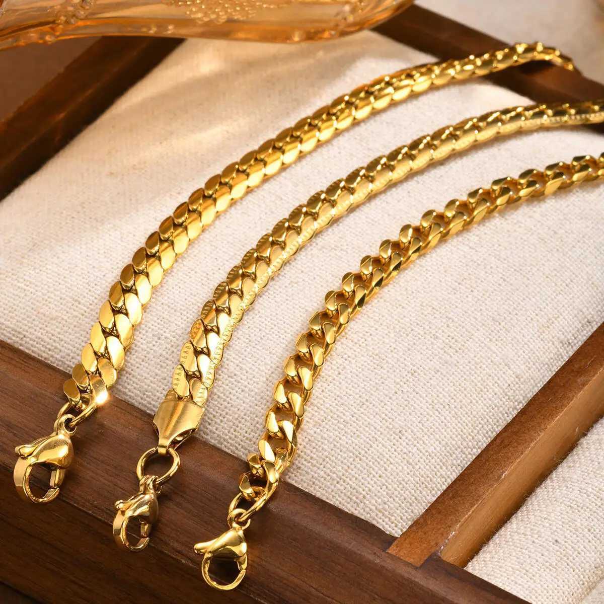 18k gold-plated Cuban chain bracelet stainless steel wrist chain bracelet stackable jewelry braceletXJ250315