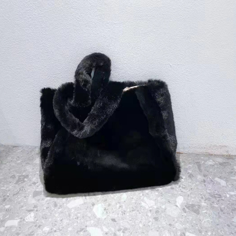 Soft Plush Korean Version, Niche Design, Women's Shoulder Fashionable Handbag, Big Bag, Hot Selling