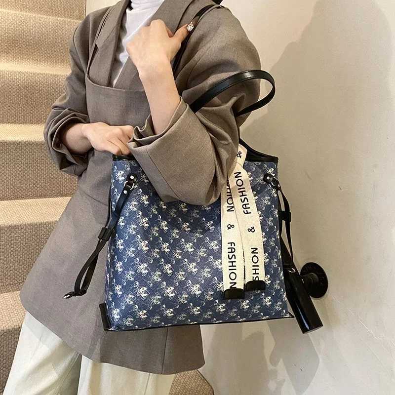 Elegant Leather Clutch Bag For Women - Vintage Inspired Crossbody Purse With Minimalist Parisian Design Y250315