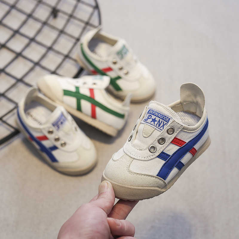 Athletic Outdoor 2025 new fashionable girls white shoes with soft soles breathable childrens canvas shoes boys trendy baby casual board shoesY250314Z6