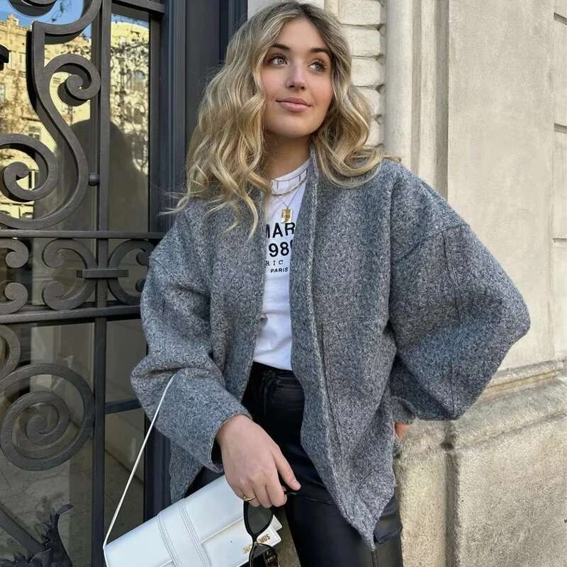 Woman Tweed Fluffy Plush Jackets For Women Bomber Coat Autumn Winter Black White Demi-Season Jacket