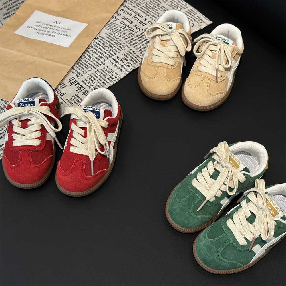 Athletic Outdoor 2025 Autumn New Childrens Training Shoes Mens and Womens Genuine Leather Board Shoes Middle and Large Childrens Casual Student SportY