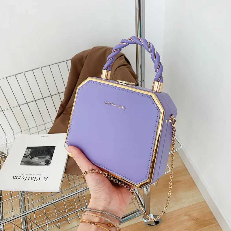 Simple solid color girl box shoulder bag fashionable twisted girl handbag 100 niche cross body bags car splicing technology PU Mate Y250315